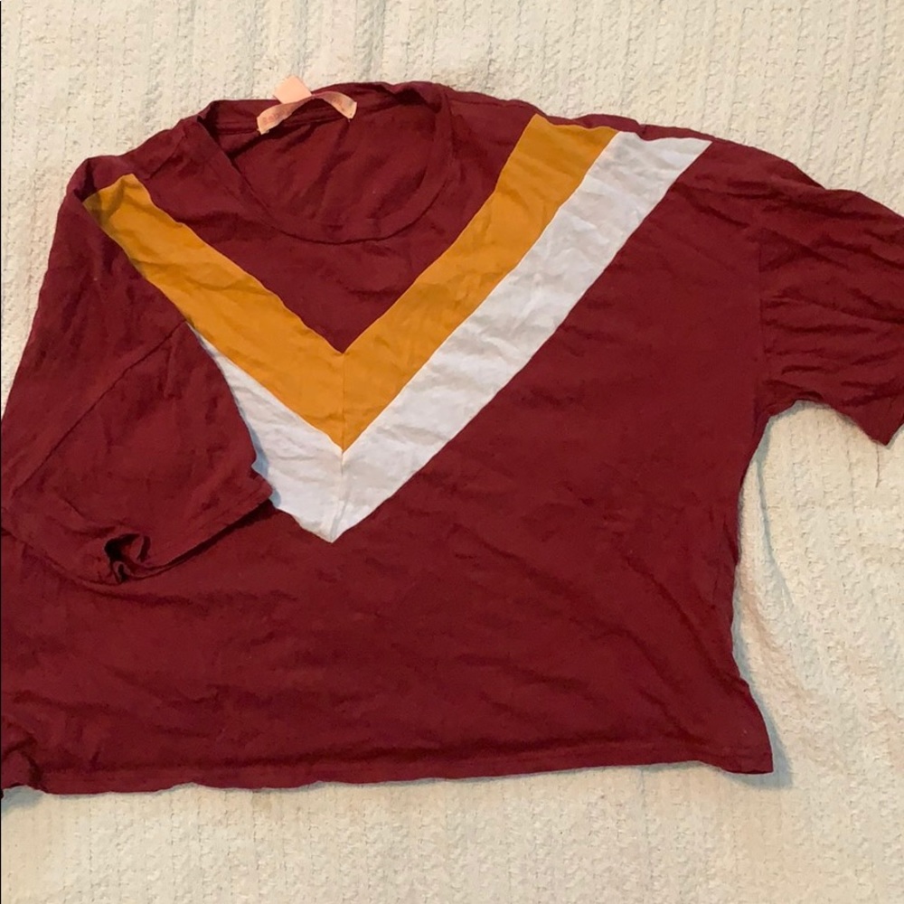 maroon crop top